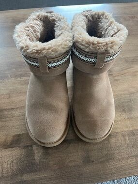 UGG Women's Classic Ultra Mini Alpsey Suede Sterling Lined Boot